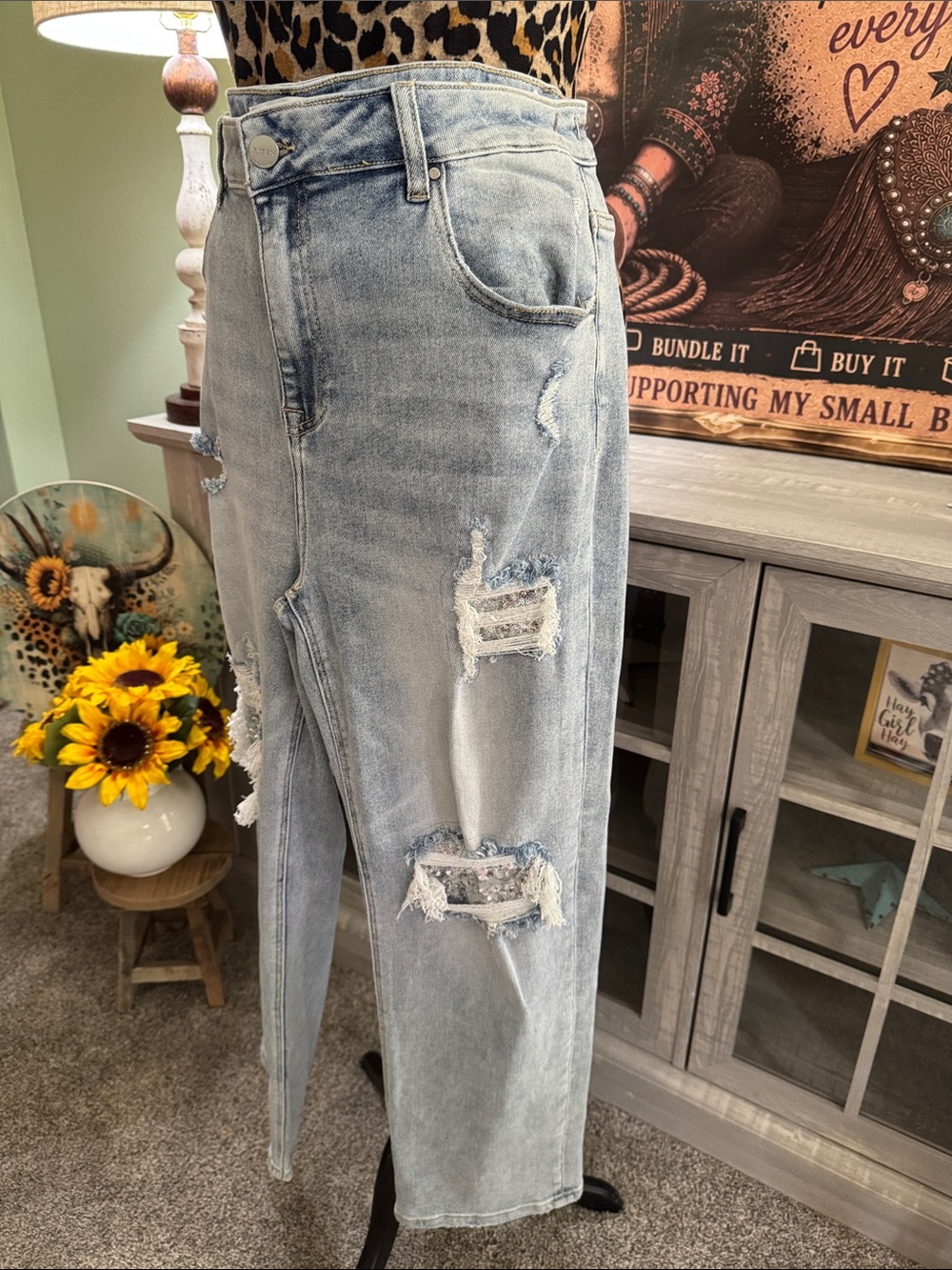Risen Sequin Light Wash Distressed Denim Jeans Size 2XL - Picture 11 of 11